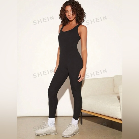 BLACK BASICS 🖤 - Picture 4 of 4